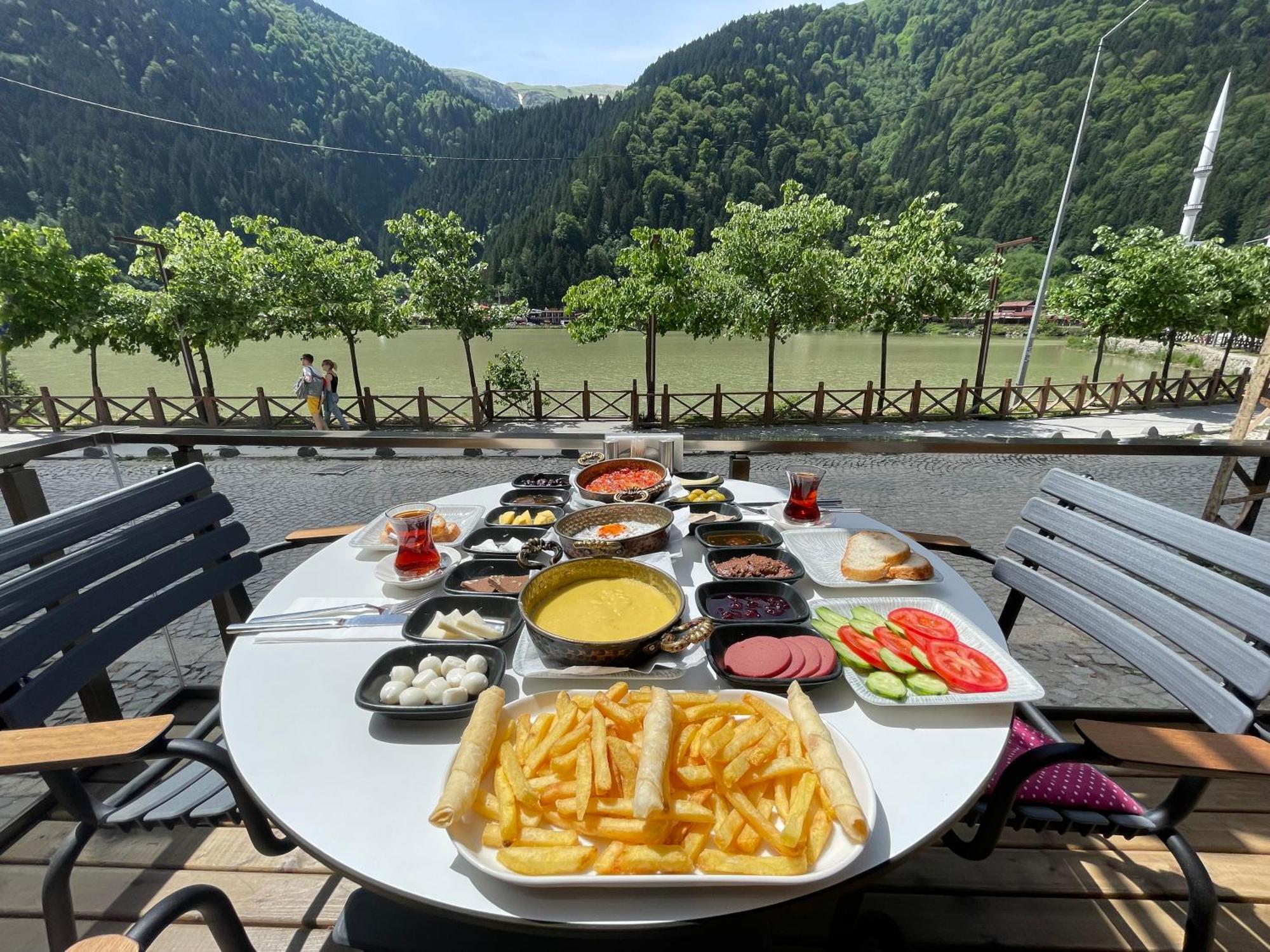 Ozkan Otel Uzungöl Eksteriør bilde
